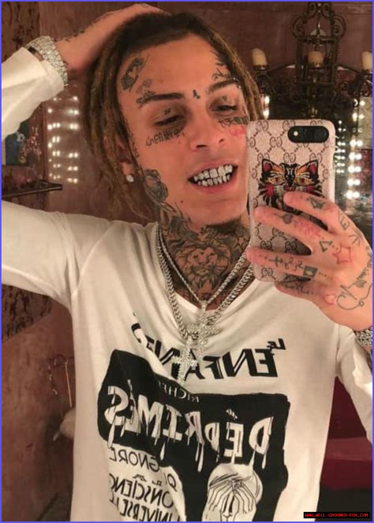 HTML